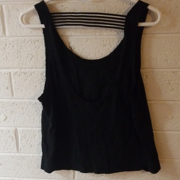 Workout tank top - Picture 2 of 3